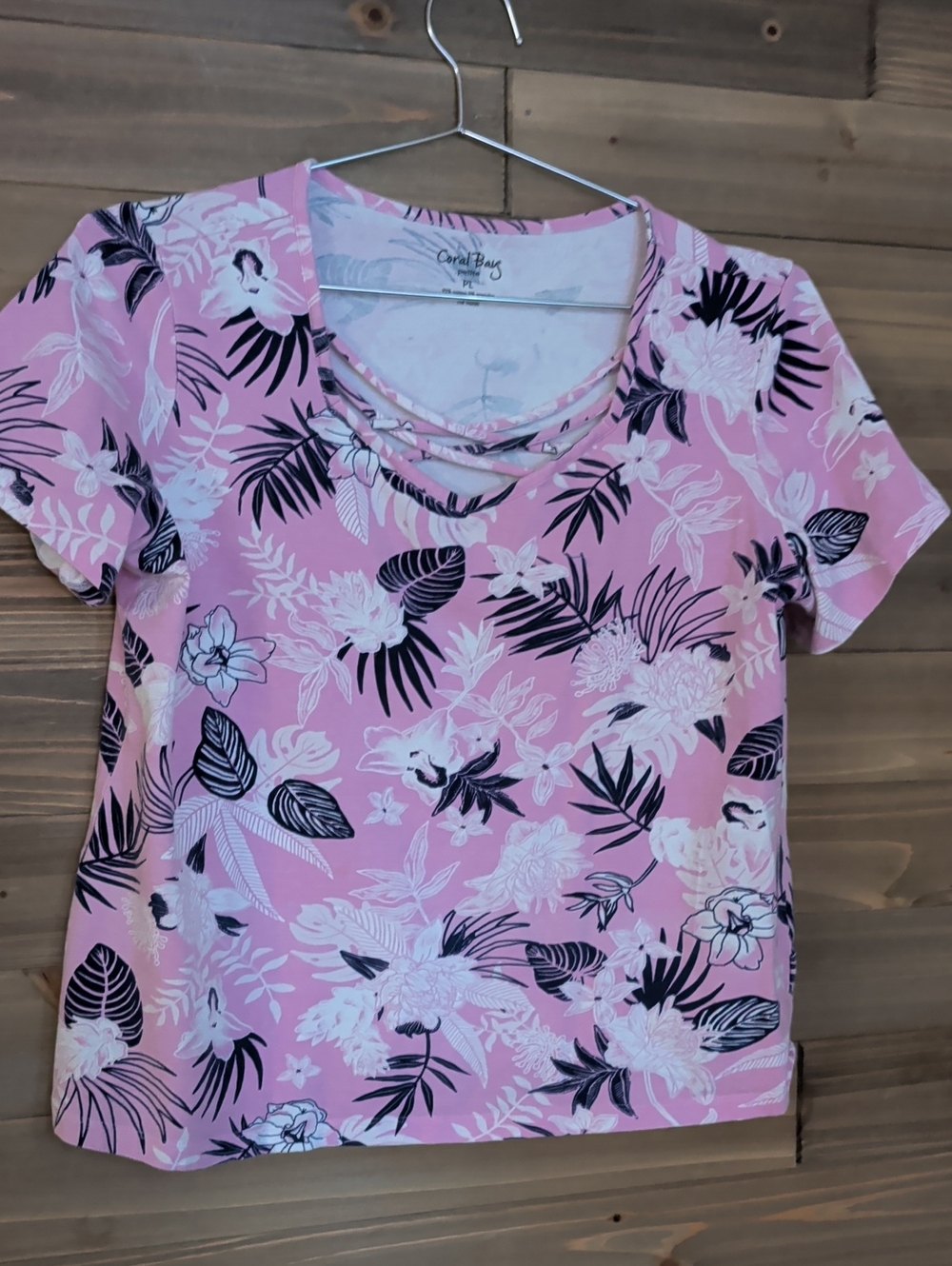 Coral Bay Pink Floral Lattice V-Neck Short Sleeve Top